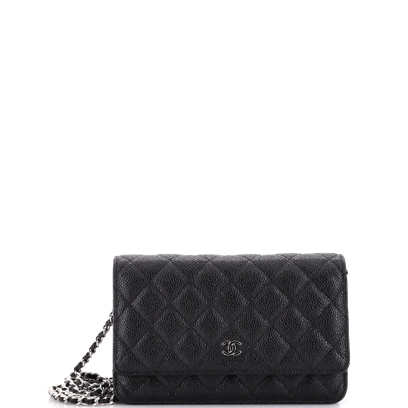 Wallet on Chain Quilted Caviar