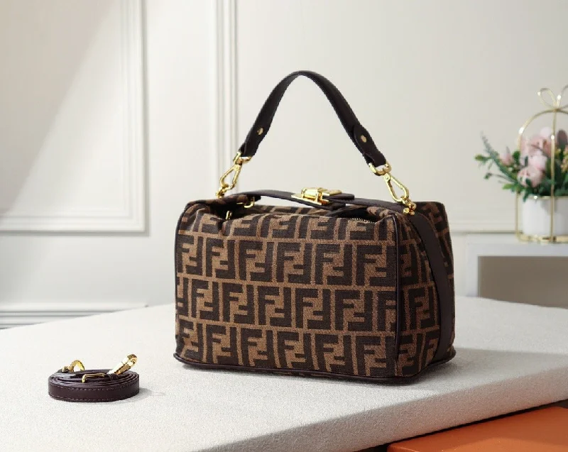 Luxury  Bags Fendi 100