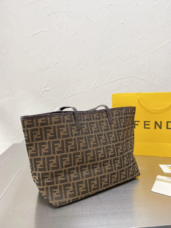 Luxury  Bags Fendi 124