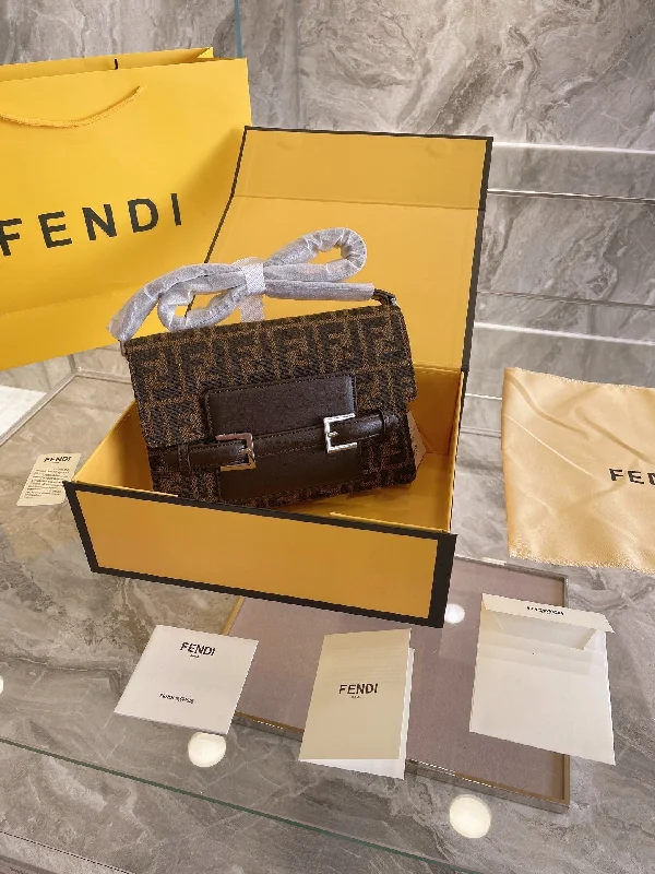 Luxury  Bags Fendi 125