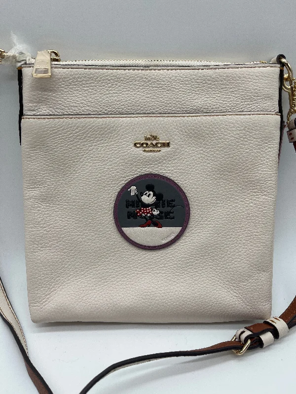 Handbag Designer By Coach  Size: Small