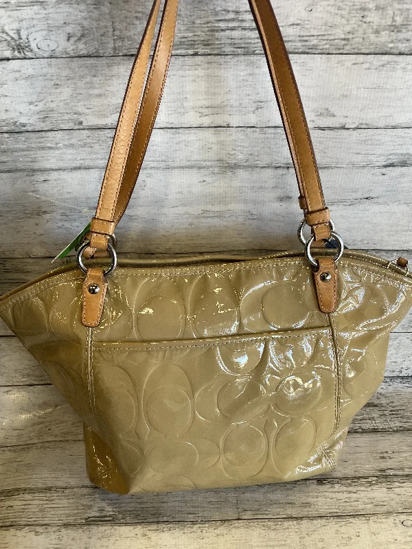 Handbag Designer By Coach  Size: Medium