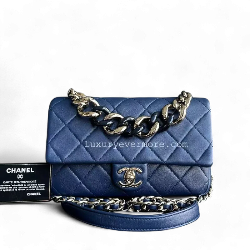 2020 Elegant Resin Chain Classic Flap Quilted Lambskin Dark Blue Two-Tone Golden Hardware No 29